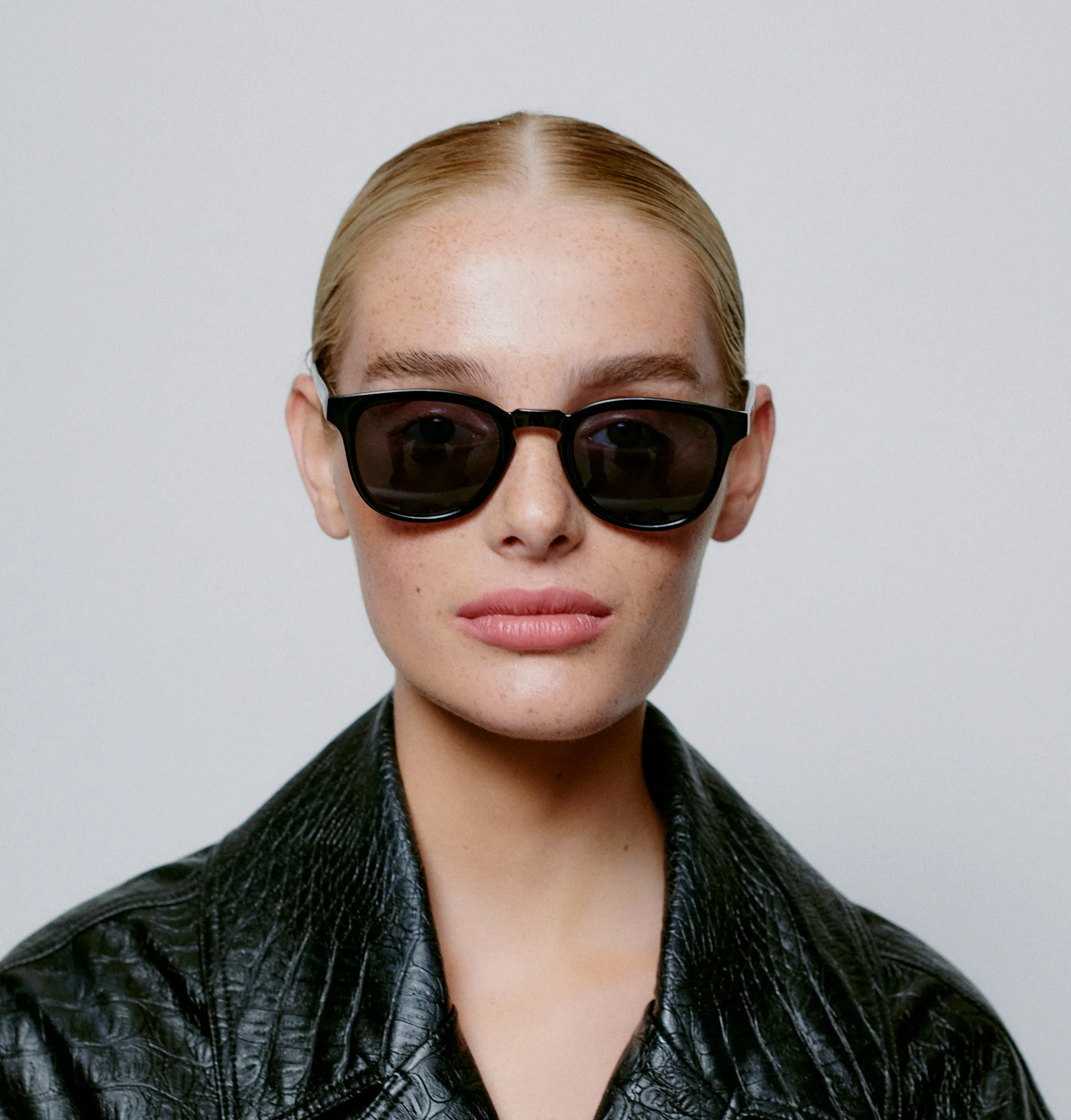 Bate - Black - Image 7