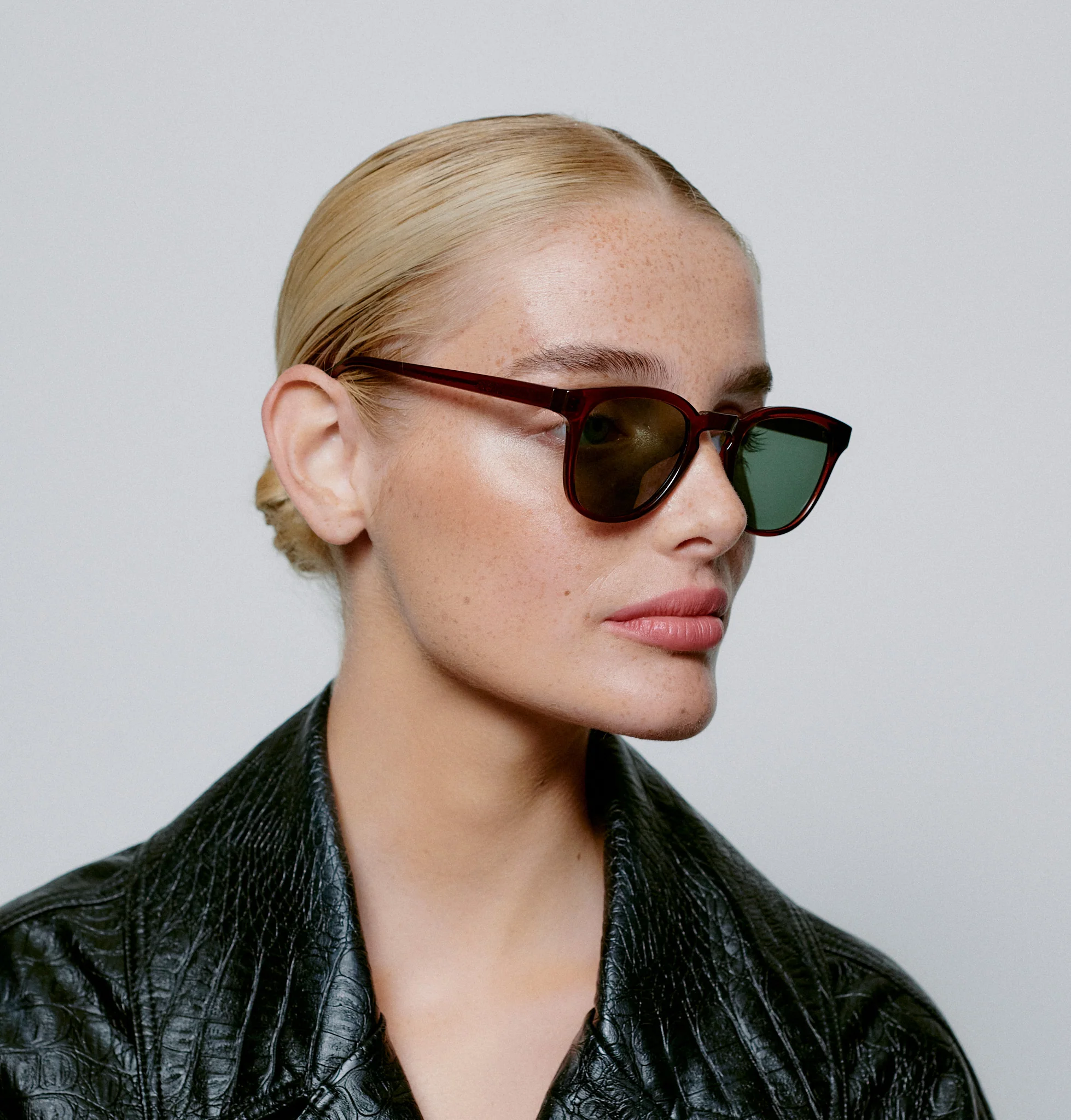 Bate - Brown Transparent - Image 8
