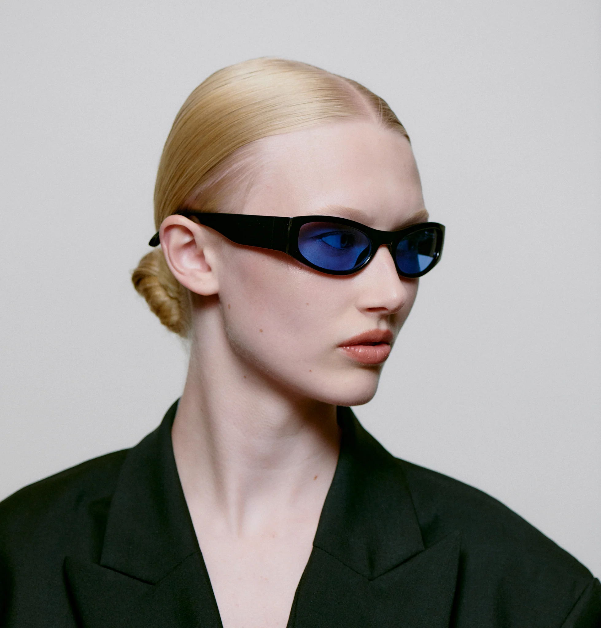 Gust - Black (Blue Lens) - Image 7