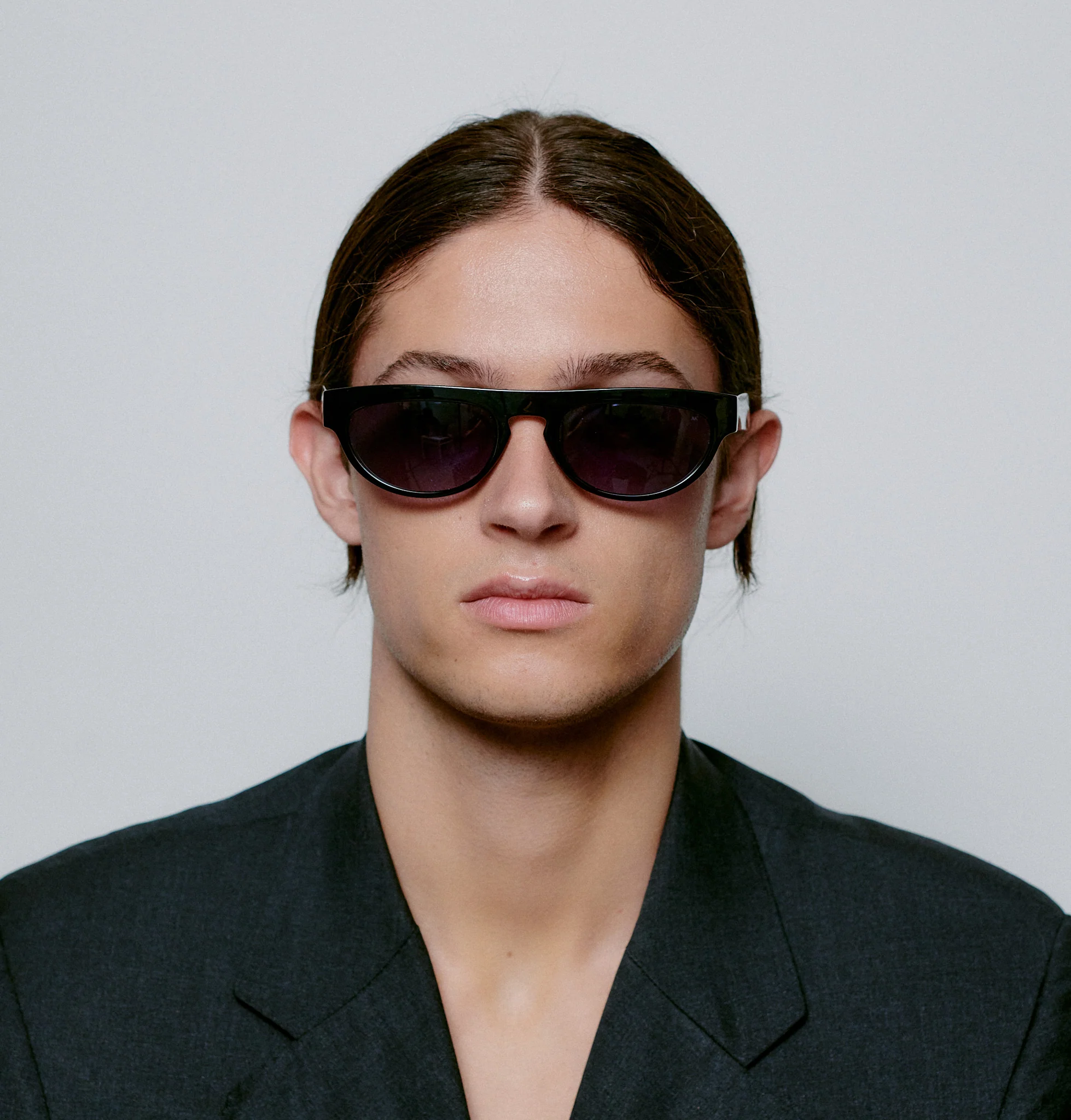 Jake - Black - Image 4