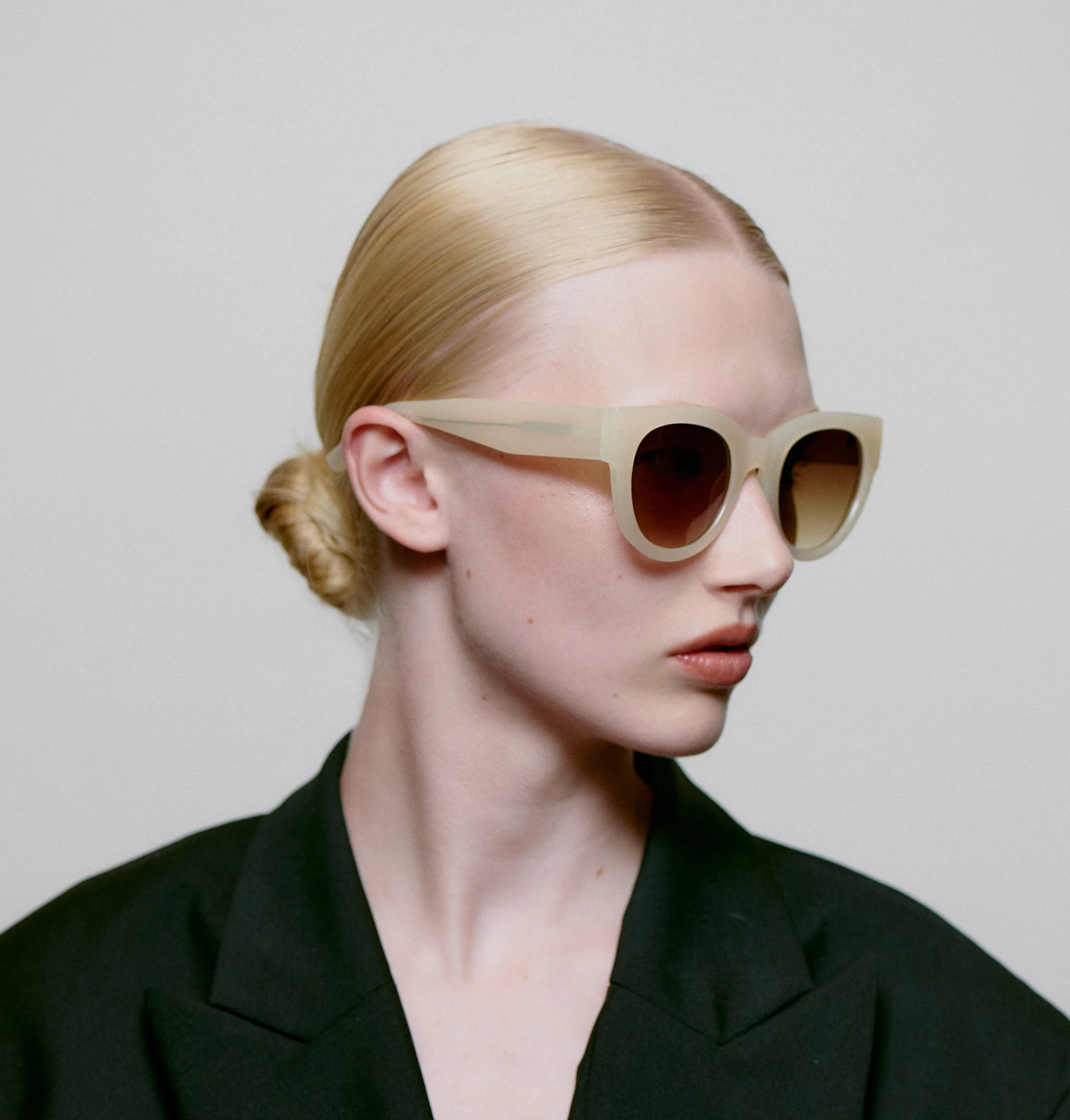 Lilly - Cream Bone - Image 8