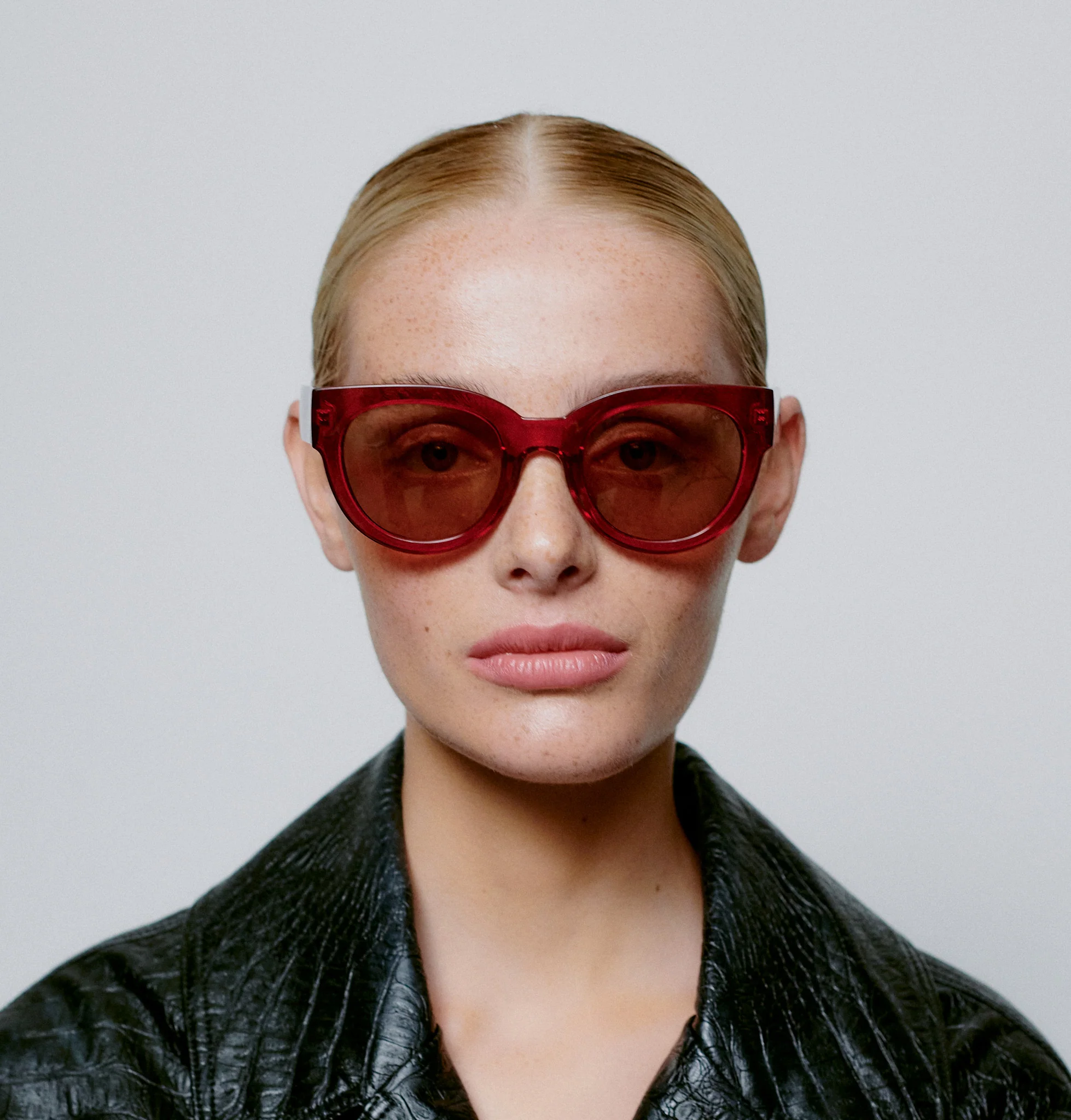 Lilly - Red Transparent - Image 7