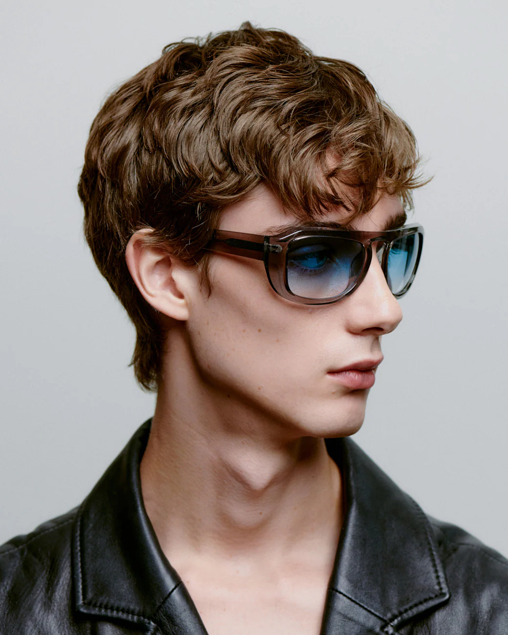 Max - Grey Transparent - Image 7
