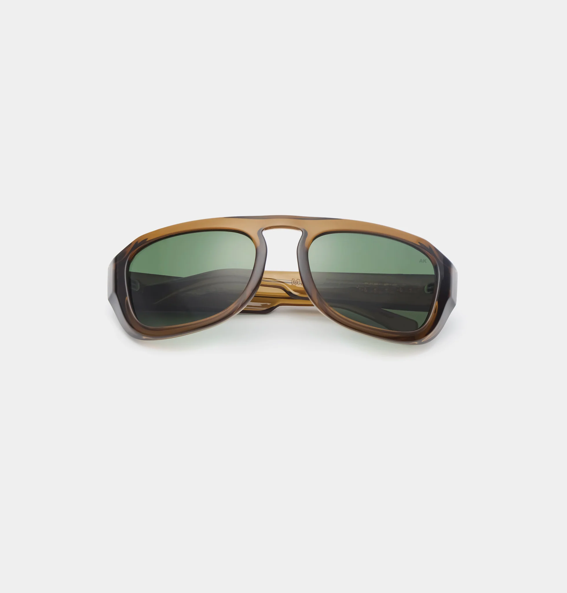Max - Smoke Transparent - Image 5