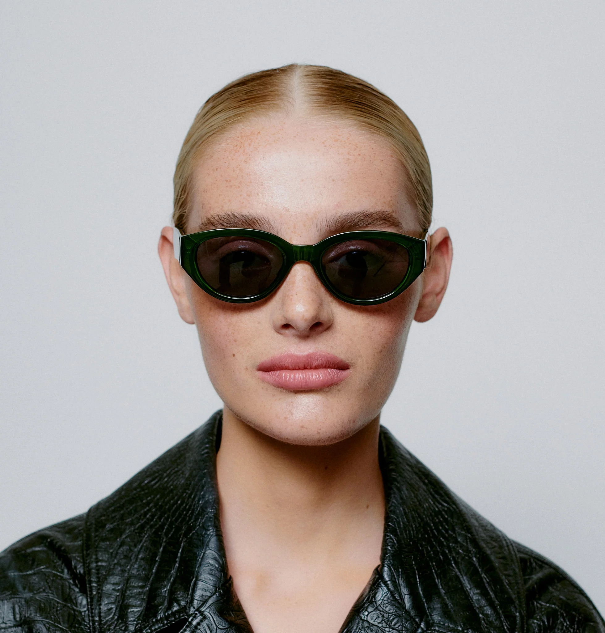 Winnie - Dark Green Transparent - Image 4